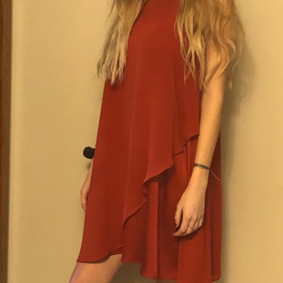 Gorgeous red dress! Unique style! - Picture 2 of 4